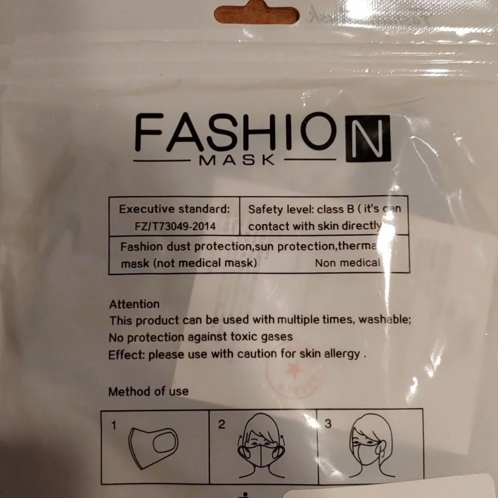 NIB Sequins Snowflake Christmas Fashion Mask